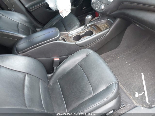 1G1ZH5SX4HF142778 Chevrolet Malibu Premier