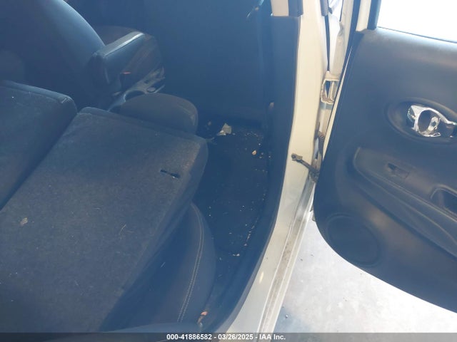3N1CN7AP0JL857140 Nissan Versa 1.6 Sv