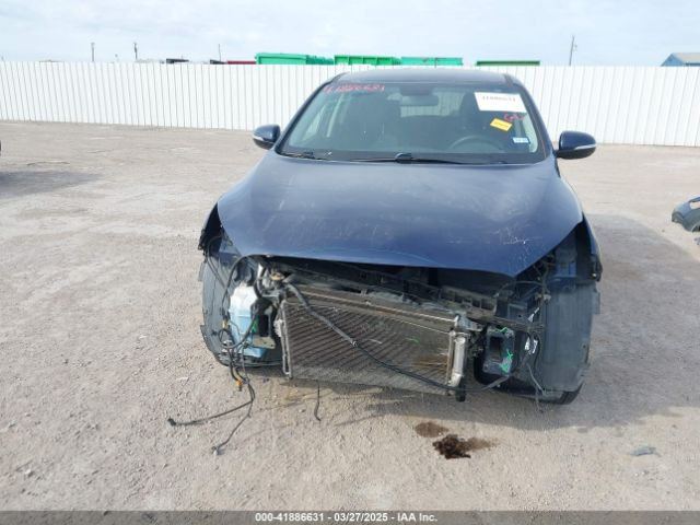 5XYPG4A57KG477968 KIA Sorento 3.3l Lx
