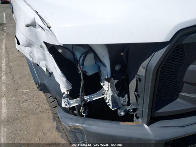 1FTMF1E86HKC01695 Ford F-150 Xl
