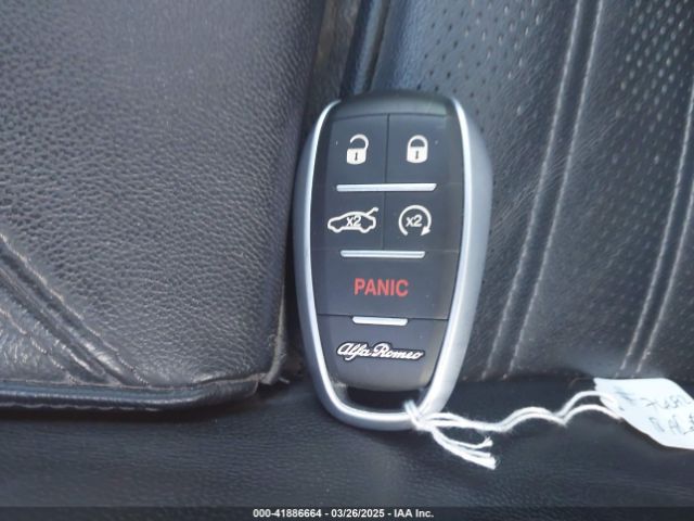 ZARFAECN2J7587523 Alfa Romeo Giulia Ti Sport Rwd