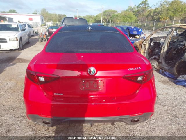 ZARFAECN2J7587523 Alfa Romeo Giulia Ti Sport Rwd