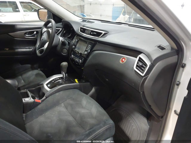 5N1AT2MV0FC892752 Nissan ROGUE SV