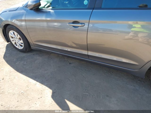 5NPD74LF2KH470587 Hyundai ELANTRA SE