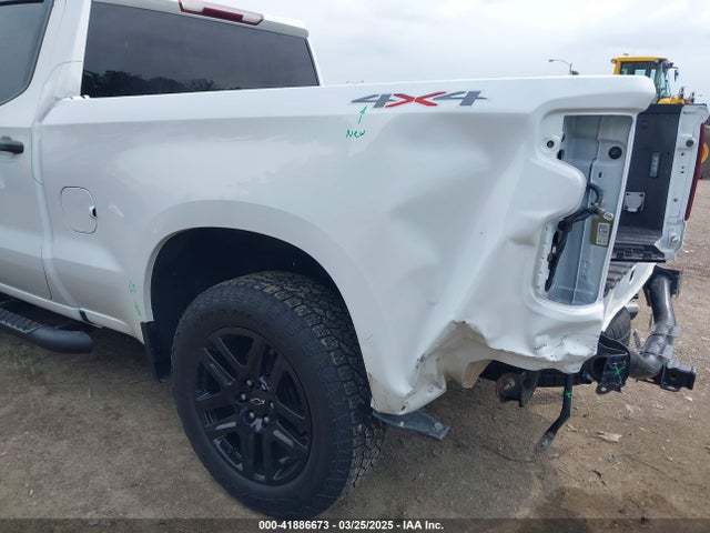 1GCPYBEK0MZ338027 Chevrolet Silverado 1500 4wd  Short Bed Custom/custom