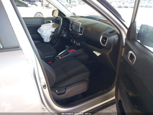 KMHRC8A37NU199579 Hyundai Venue Sel