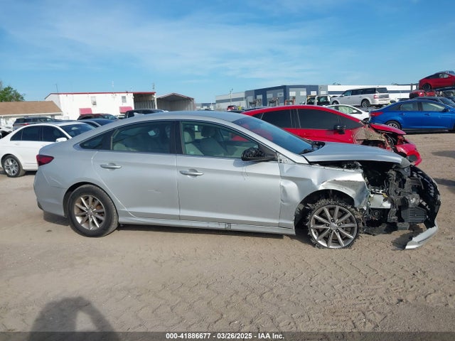 Hyundai SONATA SE 2019 5NPE24AF9KH771640 Image 13