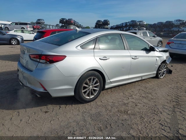 Hyundai SONATA SE 2019 5NPE24AF9KH771640 Image 4