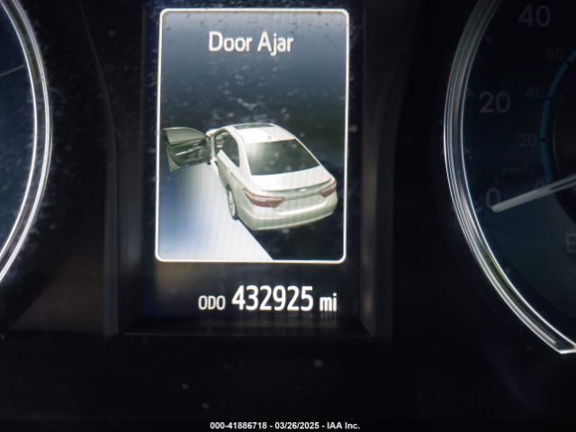 4T1BD1FK7FU163723 Toyota Camry Hybrid Le