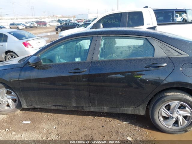 KMHLL4DG5RU844278 Hyundai ELANTRA SE