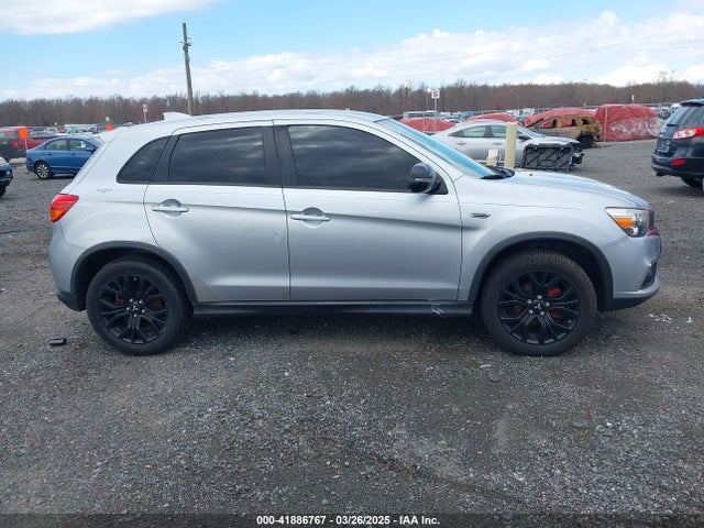 JA4AP3AU5HZ044273 Mitsubishi Outlander Sport 2.0 Le