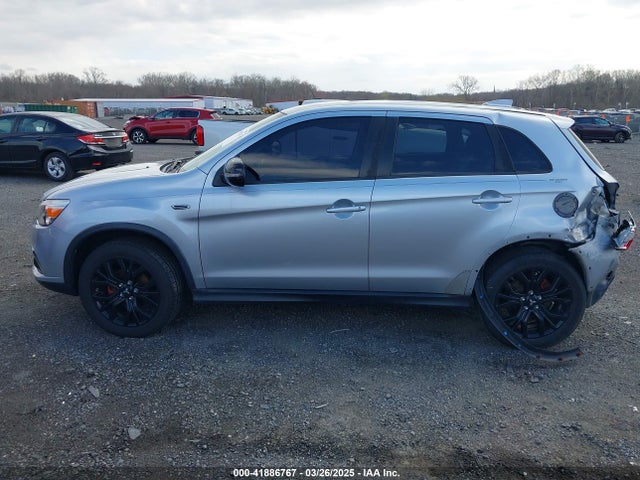 JA4AP3AU5HZ044273 Mitsubishi Outlander Sport 2.0 Le