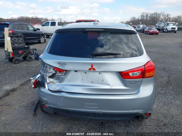 JA4AP3AU5HZ044273 Mitsubishi Outlander Sport 2.0 Le