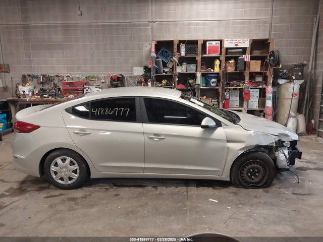 5NPD74LF6HH181110 Hyundai ELANTRA SE