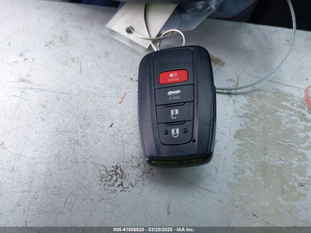 4T1C31AK9RU070219 Toyota Camry Hybrid Le