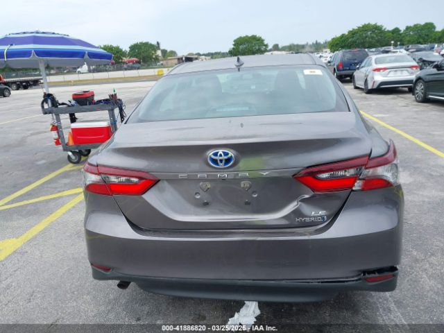 4T1C31AK9RU070219 Toyota Camry Hybrid Le