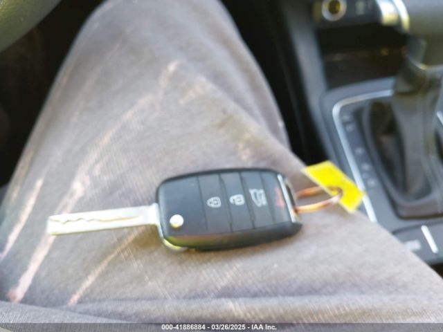 5XYPG4A57LG627126 KIA Sorento 3.3l Lx