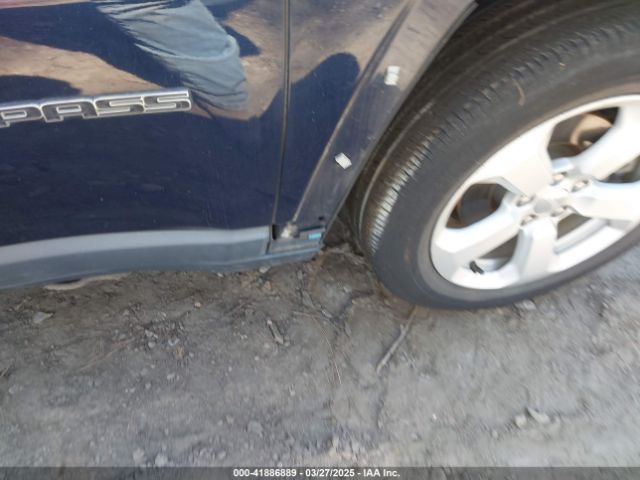 3C4NJDBB7HT679661 Jeep New Compass Latitude 4x4