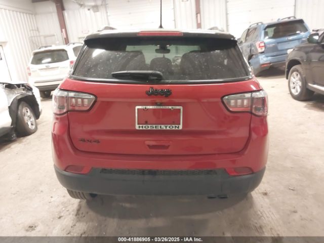 3C4NJDBB9JT304330 Jeep Compass Altitude 4x4