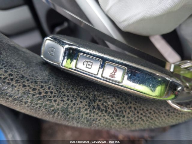 KNDEPCAA9M7045395 KIA Seltos Lx