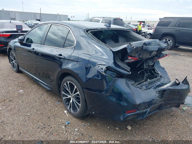 4T1B11HK5KU682060 Toyota CAMRY SE