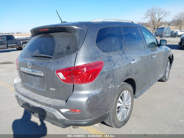 5N1DR2MM3JC637735 Nissan Pathfinder S
