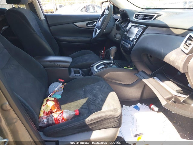 5N1AT2MV4GC825640 Nissan ROGUE SV
