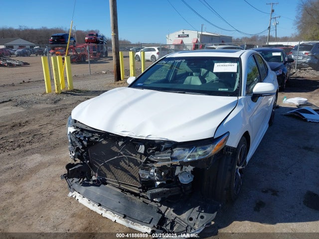 4T1B11HK9JU141706 Toyota CAMRY SE
