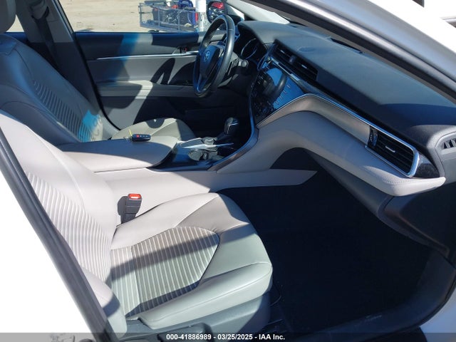 4T1B11HK9JU141706 Toyota CAMRY SE