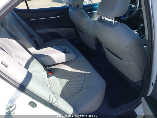 4T1B11HK9JU141706 Toyota CAMRY SE