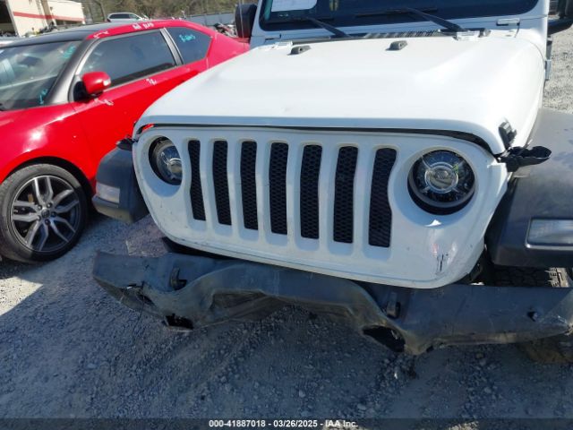 1C4HJXDN9KW563708 Jeep Wrangler Unlimited Sport Altitude 4x4