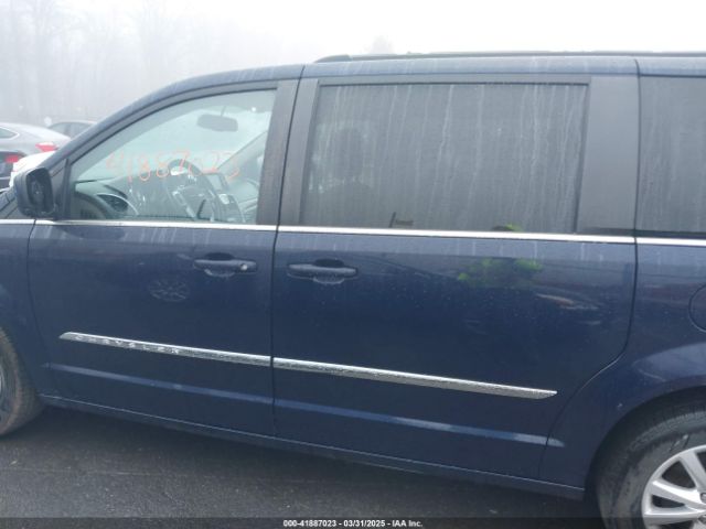 2C4RC1BGXGR229560 Chrysler Town & Country Touring