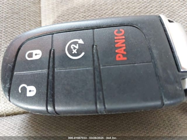 1C4RJFAG1JC146927 Jeep Grand Cherokee Laredo E 4x4