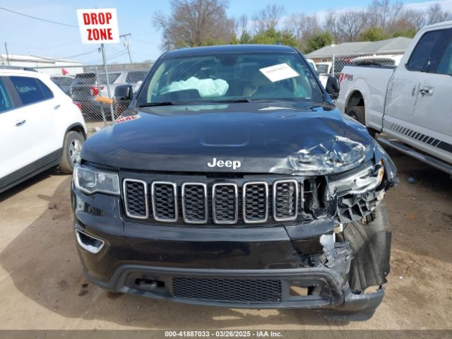 1C4RJFAG1JC146927 Jeep Grand Cherokee Laredo E 4x4