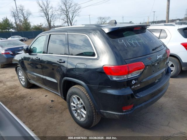 1C4RJFAG1JC146927 Jeep Grand Cherokee Laredo E 4x4