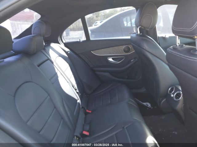 55SWF4JB8GU160119 Mercedes-Benz C 300 Luxury/sport