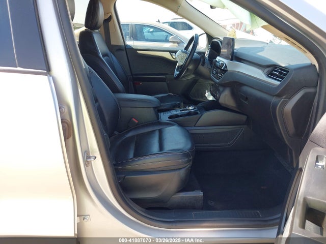 1FMCU9H60LUB26382 Ford 2020