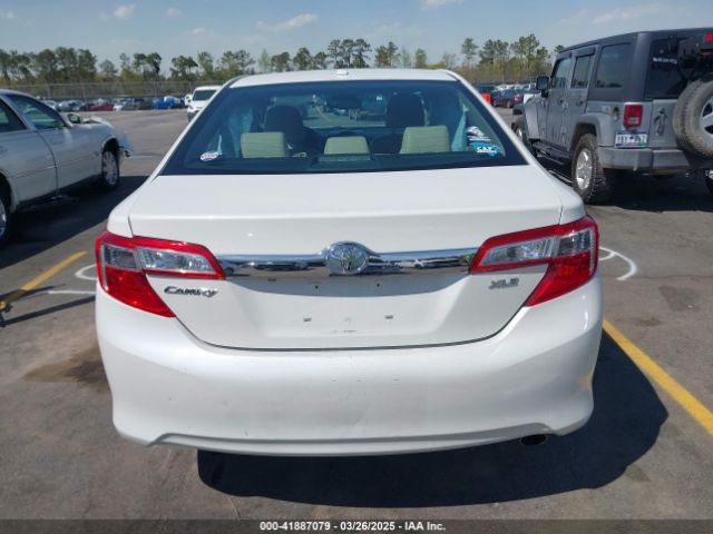 4T1BF1FK4EU420765 Toyota CAMRY XLE