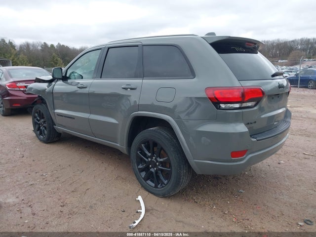 1C4RJFAG3MC549120 Jeep Grand Cherokee Laredo X 4x4
