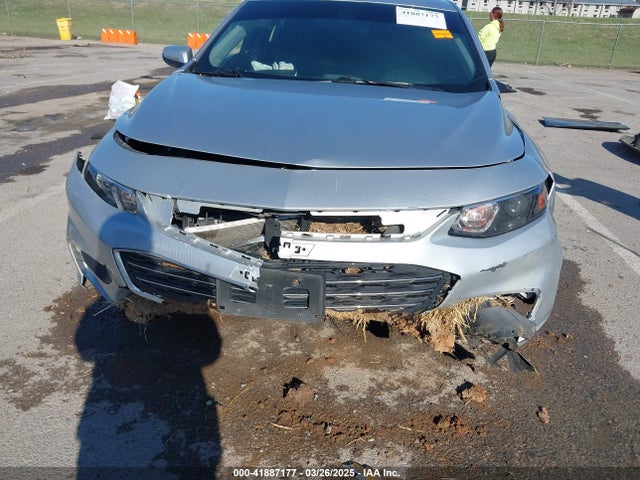 1G1ZD5ST1JF261841 Chevrolet MALIBU LT