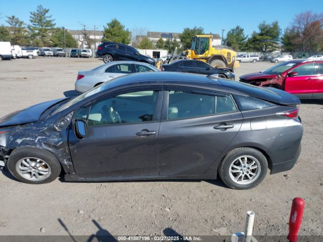 JTDKBRFU1J3581929 Toyota Prius One