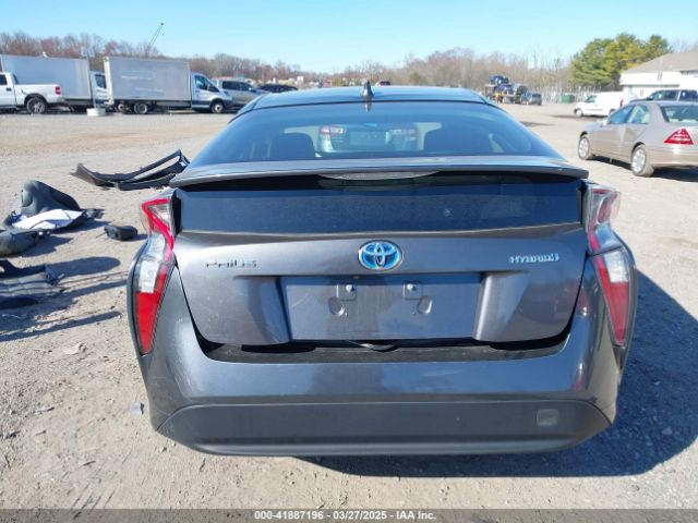 JTDKBRFU1J3581929 Toyota Prius One