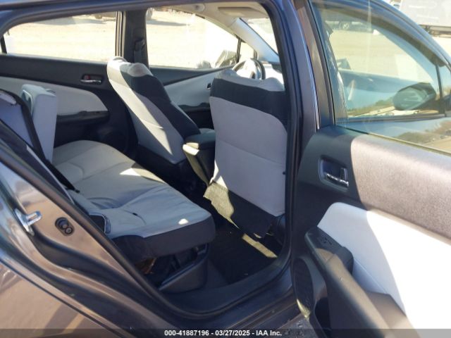 JTDKBRFU1J3581929 Toyota Prius One