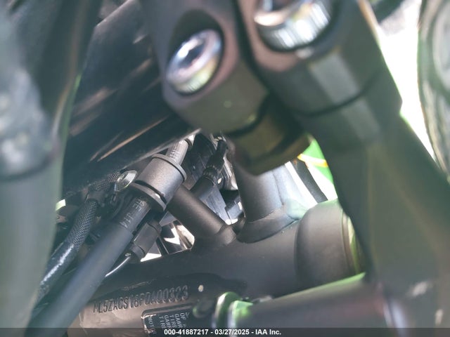 ML5ZXCS18PDA00323 Kawasaki Zx400