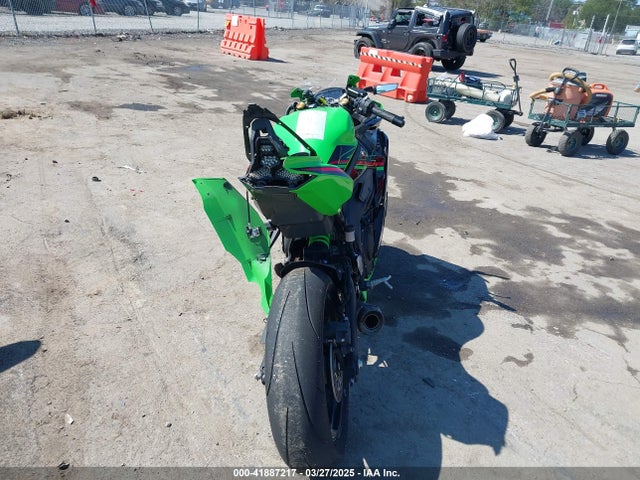 ML5ZXCS18PDA00323 Kawasaki Zx400