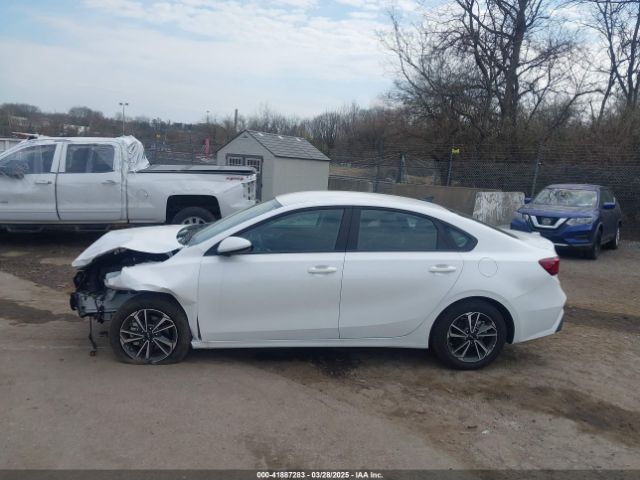 3KPF24AD3RE826651 KIA Forte Lxs