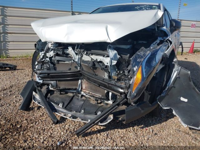 7MUAAAAG1NV024532 Toyota Corolla Cross L