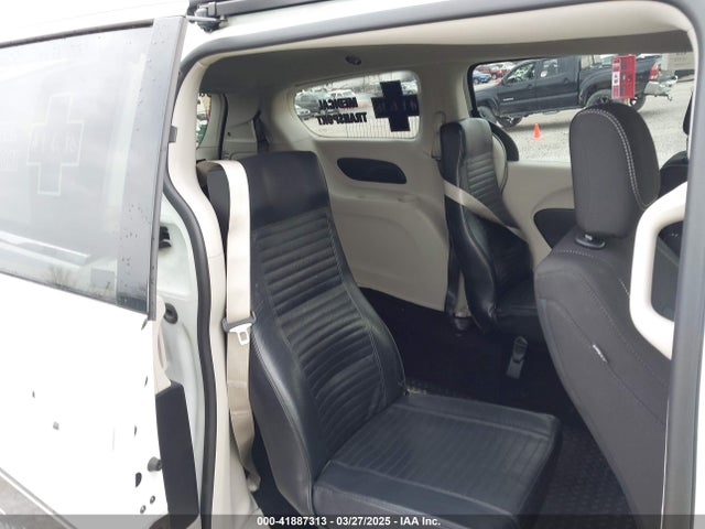 Chrysler Voyager Lx 2023 2C4RC1CG7PR522217 Image 8
