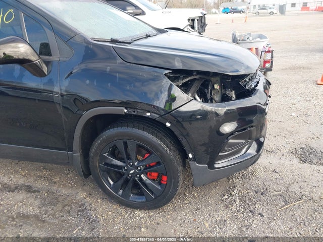 3GNCJPSB0JL378879 Chevrolet Trax Lt