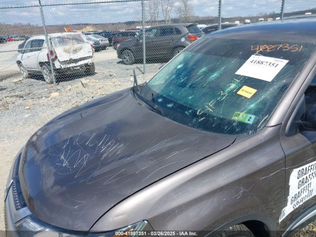 JA4AZ3A33LZ015378 Mitsubishi Outlander Es 2.4 S-awc